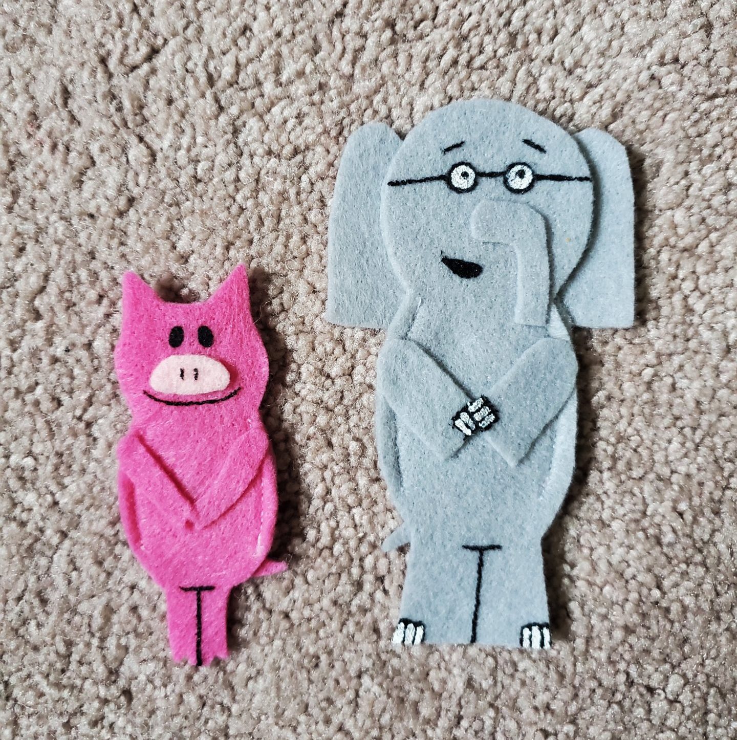 Elephant and Piggie Finger Puppets